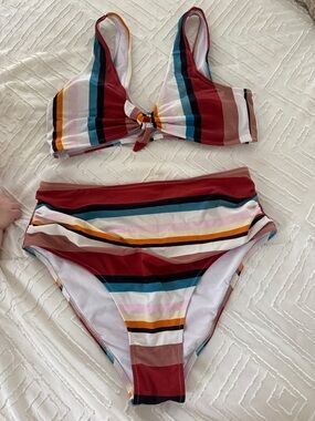 Cupshe White Bikini Top with Black Trim